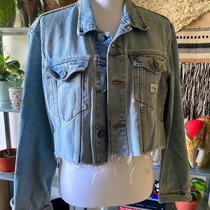 Cropped denim jacket